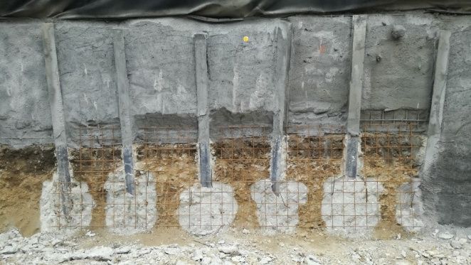 Kibontott jet-grouting fal acéltagokkal